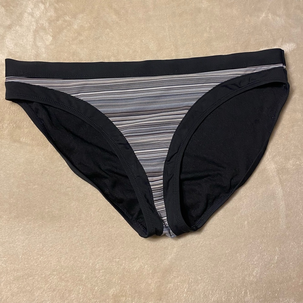 ATHLETA Women’s Swim Suit Bottoms Size Large Black with stripes 💖
